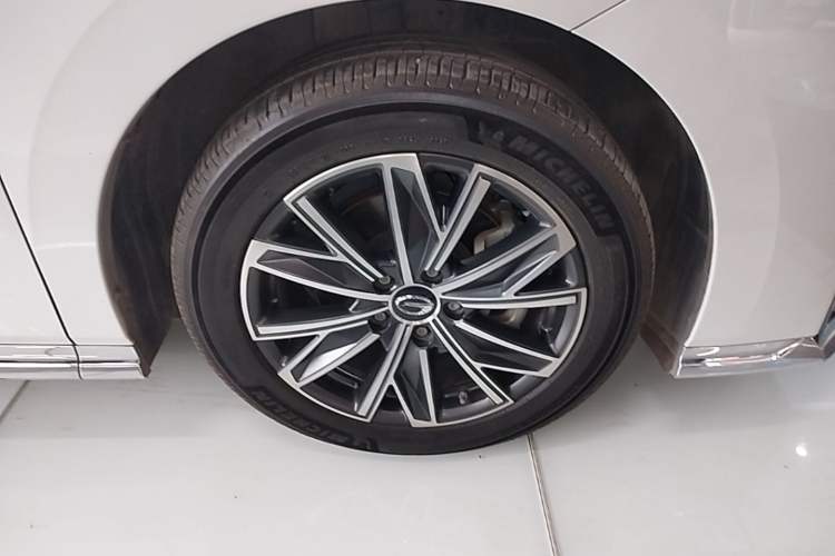 Used GAC Trumpchi M8 2024 Master Series 400T Ultimate Edition Right Front Wheel Hub