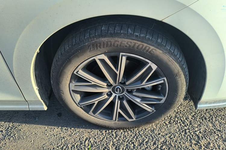Used GAC Trumpchi M8 2024 Master Series 400T Prestige Edition Right Front Wheel Hub