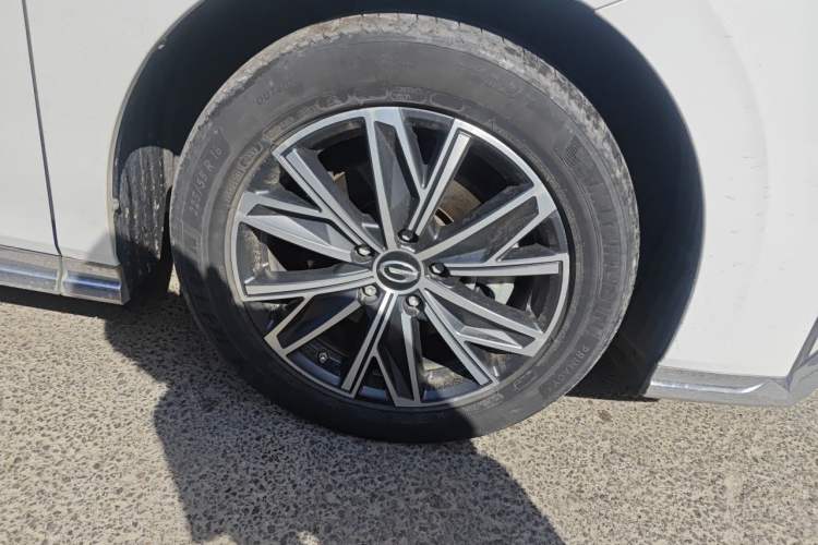 Used GAC Trumpchi M8 2024 Master Series 400T Prestige Edition Right Front Wheel Hub