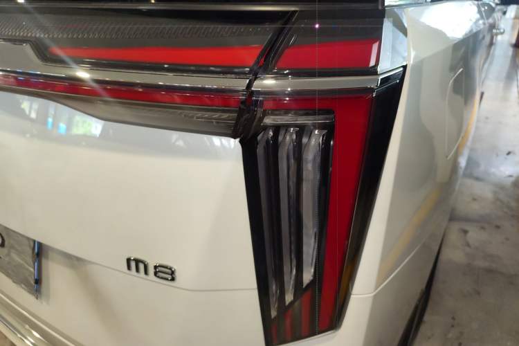 Used GAC Trumpchi M8 2024 Master Series 400T Prestige Edition Right Rear Taillight