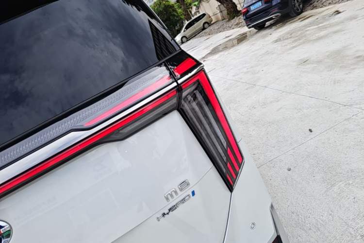Used GAC Trumpchi M8 2024 Zongshi Series Dual-Motor Flagship Edition Right Rear Taillight