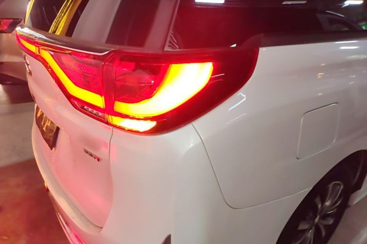 Used GAC Trumpchi M8 2024 Lingxiu Series 390T Deluxe Edition Right Rear Taillight