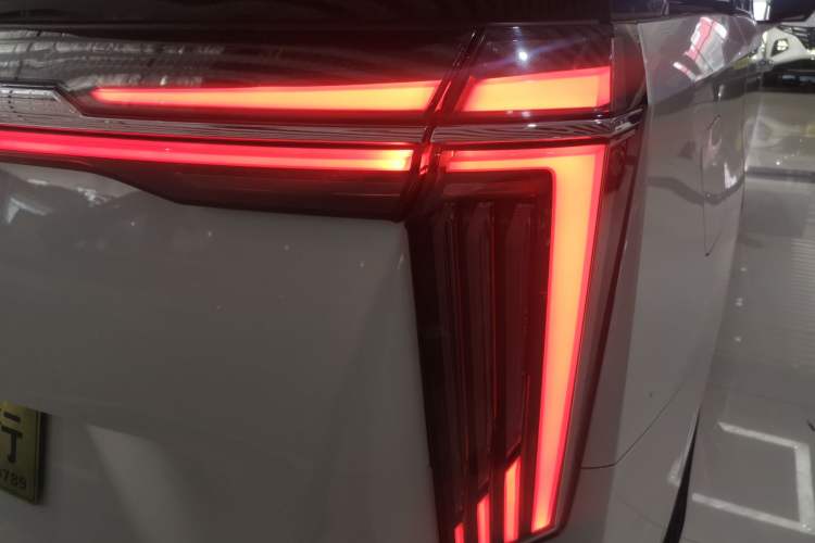 Used GAC Trumpchi M8 2024 Master Series 400T Ultimate Edition Right Rear Taillight
