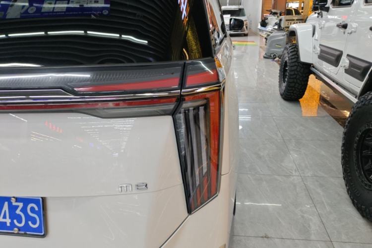 Used GAC Trumpchi M8 2024 Zongshi Series 400T Ultimate Edition Right Rear Taillight