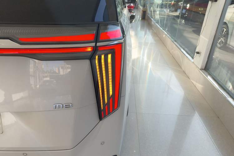 Used GAC Trumpchi M8 2024 Master Series 400T Ultimate Edition Right Rear Taillight