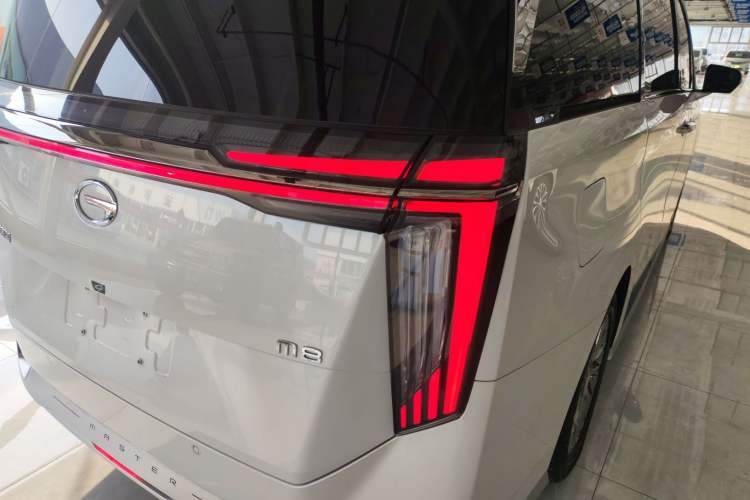 Used GAC Trumpchi M8 2024 Zongshi Series 400T Ultimate Edition Right Rear Taillight