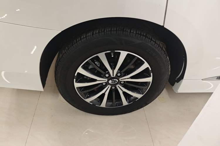 Used GAC Trumpchi M8 2024 Lingxiu Series 390T Deluxe Edition Right Rear Wheel Hub
