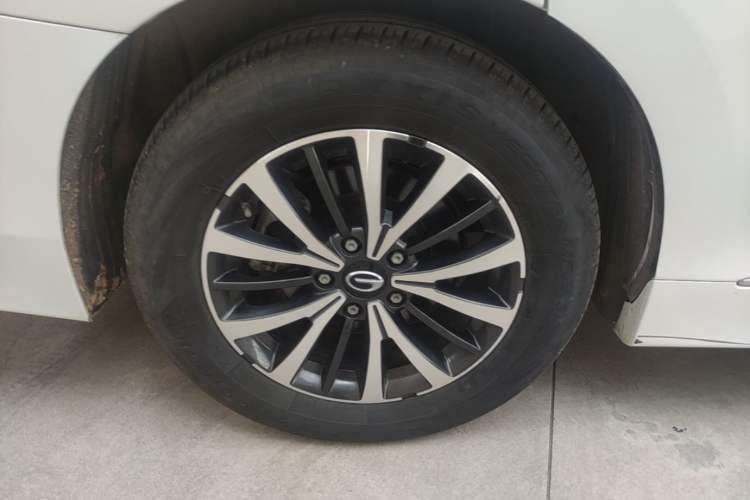 Used GAC Trumpchi M8 2024 Lingxiu Series 390T Luxury Edition Right Rear Wheel Hub