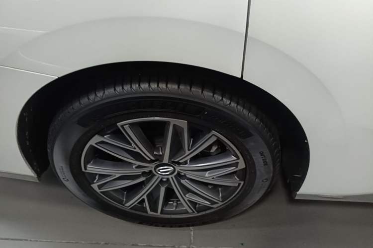 Used GAC Trumpchi M8 2024 Master Series 400T Ultimate Edition Right Rear Wheel Hub