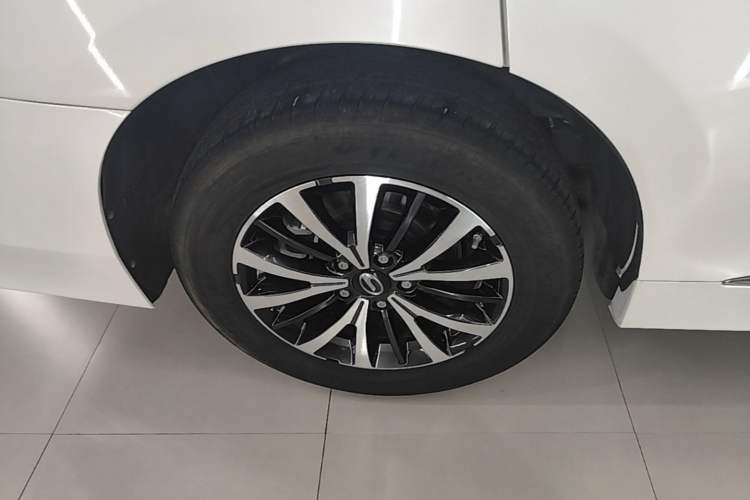Used GAC Trumpchi M8 2024 Lingxiu Series 390T Luxury Edition Right Rear Wheel Hub