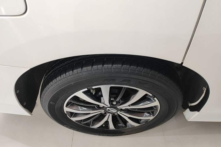 Used GAC Trumpchi M8 2024 Lingxiu Series 390T Luxury Edition Right Rear Wheel Hub