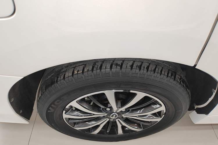 Used GAC Trumpchi M8 2024 Lingxiu Series 390T Luxury Edition Right Rear Wheel Hub
