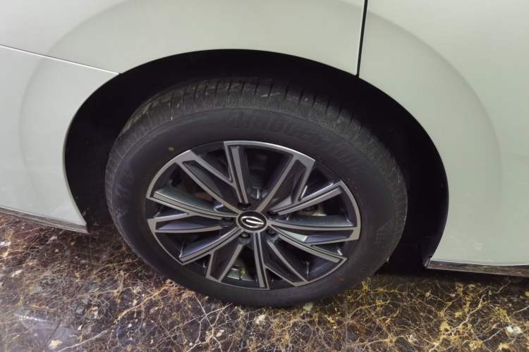 Used GAC Trumpchi M8 2024 Master Series 400T Prestige Edition Right Rear Wheel Hub