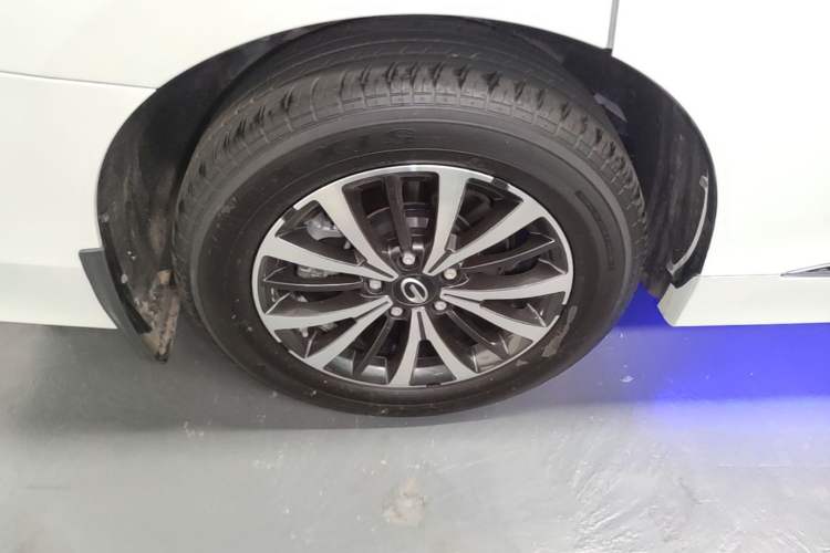 Used GAC Trumpchi M8 2024 Lingxiu Series 390T Luxury Edition Right Rear Wheel Hub