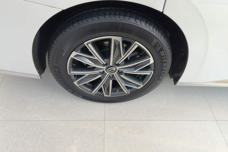 Used GAC Trumpchi M8 2024 Master Series 400T Ultimate Edition Right Rear Wheel Hub