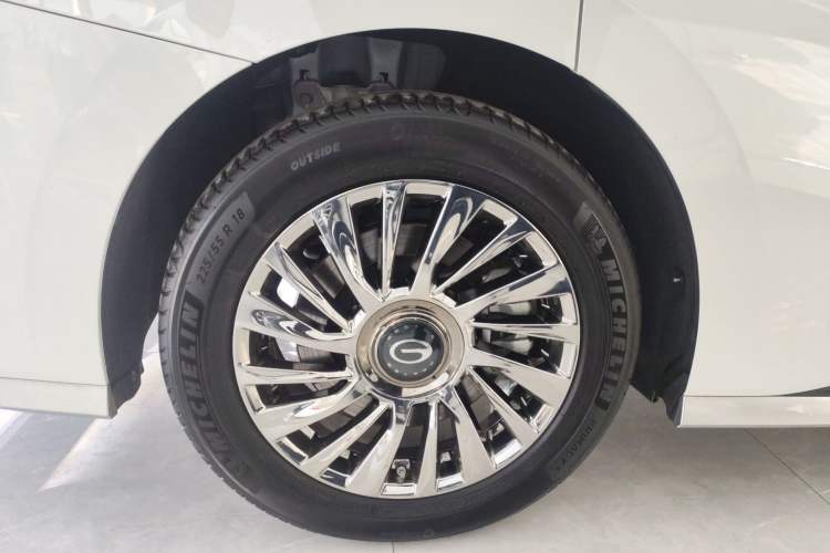 Used GAC Trumpchi M8 2024 Zongshi Series 400T Ultimate Edition Right Rear Wheel Hub