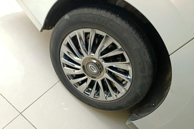 Used GAC Trumpchi M8 2024 Zongshi Series 400T Ultimate Edition Right Rear Wheel Hub