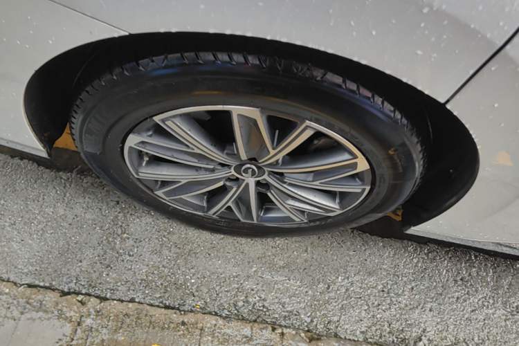 Used GAC Trumpchi M8 2024 Master Series Super Hybrid Edition Right Rear Wheel Hub