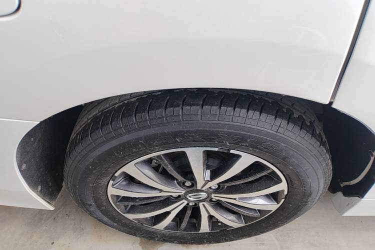 Used GAC Trumpchi M8 2024 Lingxiu Series 390T Luxury Edition Right Rear Wheel Hub