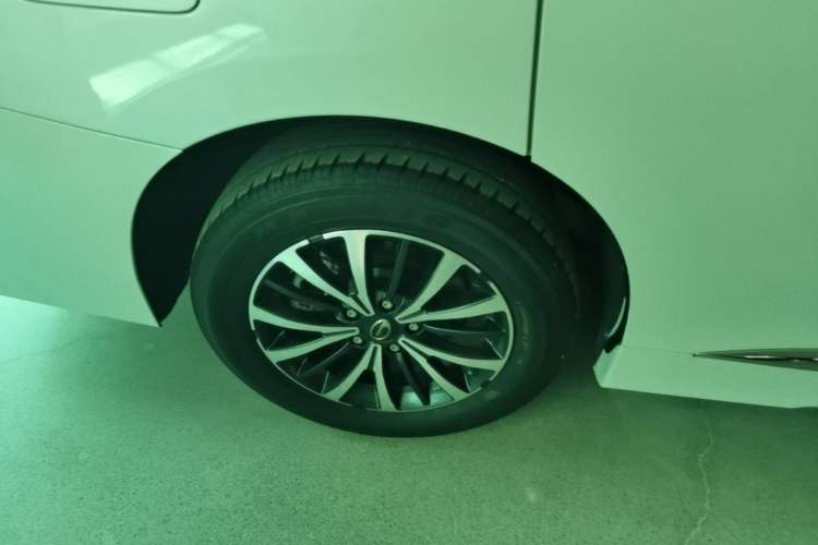 Used GAC Trumpchi M8 2024 Lingxiu Series 390T Luxury Edition Right Rear Wheel Hub