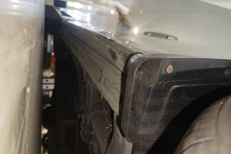 Used GAC Trumpchi M8 2024 Master Series 400T Prestige Edition Right Side Sill