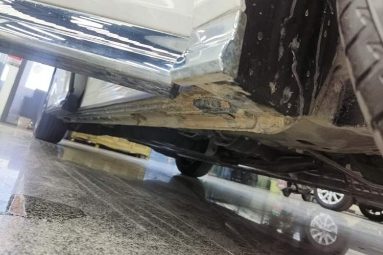 Used GAC Trumpchi M8 2024 Master Series 400T Prestige Edition Right Side Sill