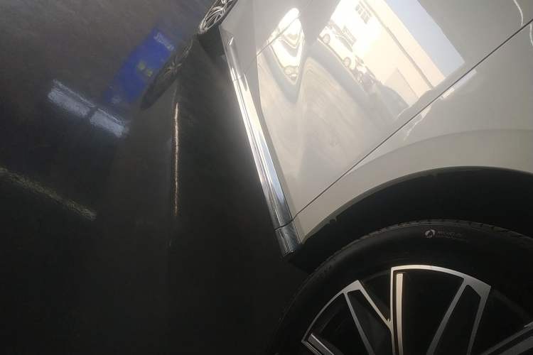 Used GAC Trumpchi M8 2024 Master Series 400T Ultimate Edition Right Side Sill