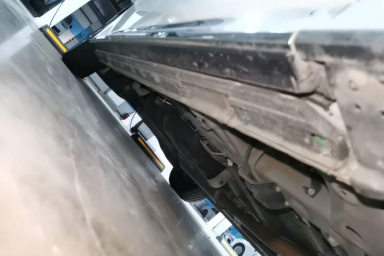 Used GAC Trumpchi M8 2024 Master Series 400T Prestige Edition Right Side Sill