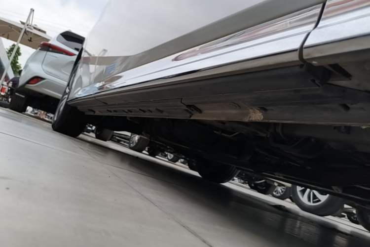 Used GAC Trumpchi M8 2024 Master Series 400T Ultimate Edition Right Side Sill