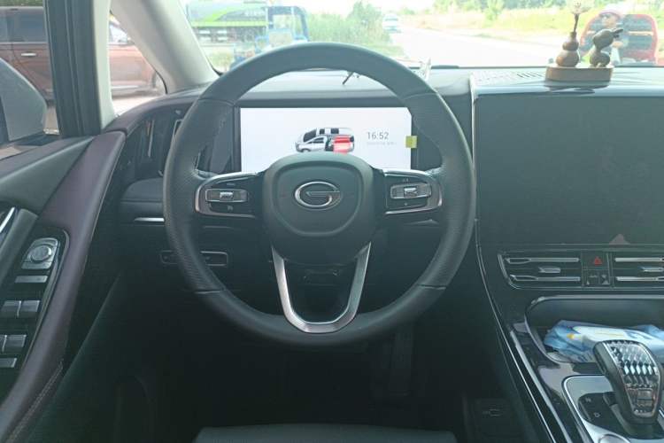 Used GAC Trumpchi M8 2024 Master Series 400T Prestige Edition Steering Wheel