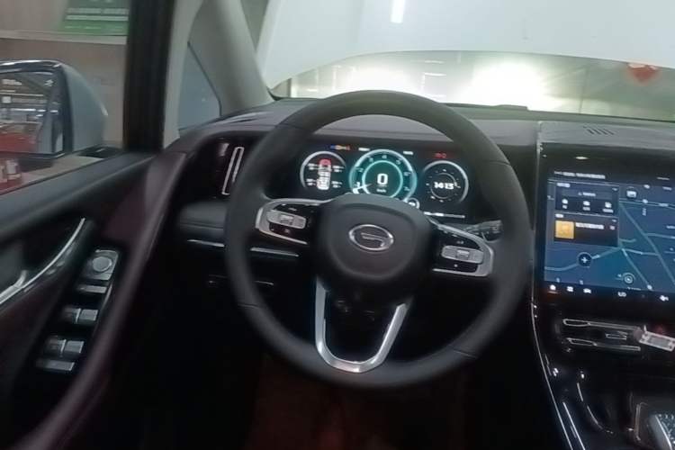 Used GAC Trumpchi M8 2024 Master Series 400T Prestige Edition Steering Wheel