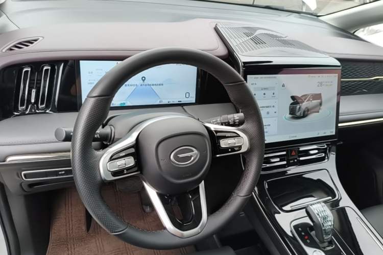 Used GAC Trumpchi M8 2024 Master Series 400T Ultimate Edition Steering Wheel