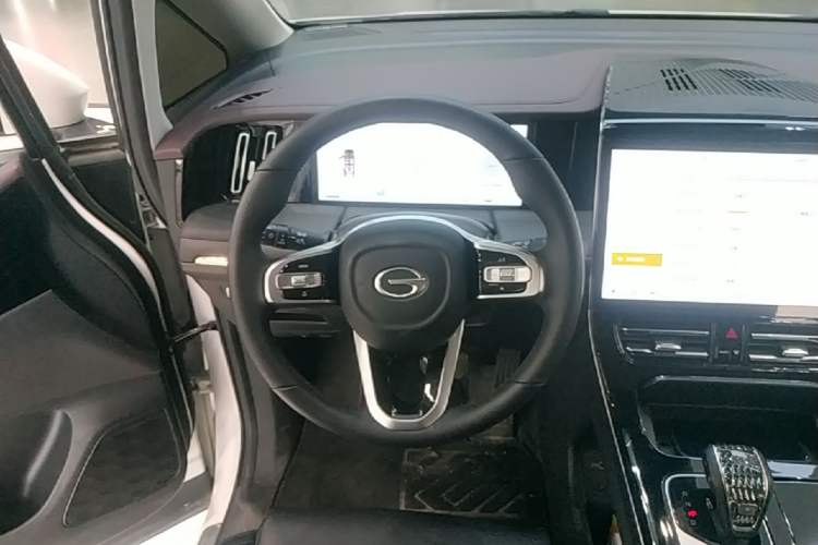 Used GAC Trumpchi M8 2024 Master Series 400T Ultimate Edition Steering Wheel