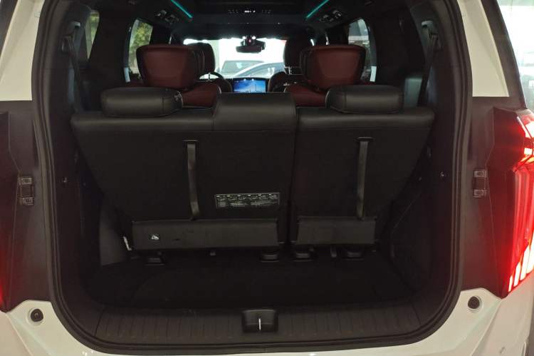 Used GAC Trumpchi M8 2024 Zongshi Series 400T Pioneer Edition Trunk