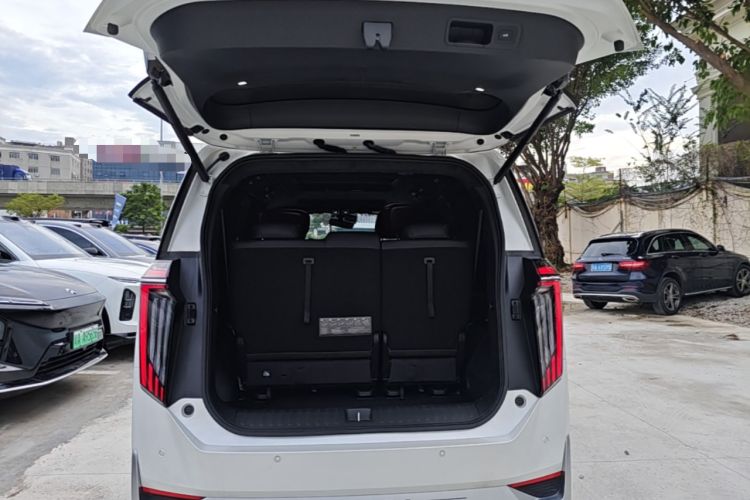 Used GAC Trumpchi M8 2024 Zongshi Series Dual-Motor Flagship Edition Trunk