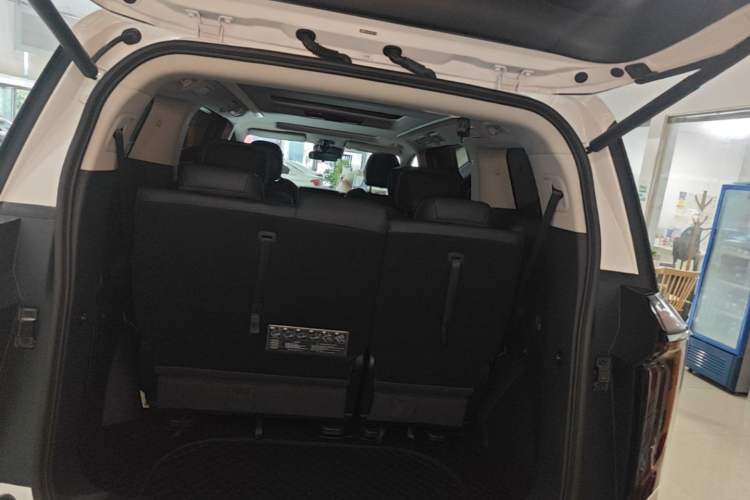 Used GAC Trumpchi M8 2024 Master Series 400T Prestige Edition Trunk