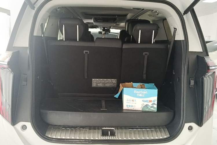 Used GAC Trumpchi M8 2024 Master Series 400T Ultimate Edition Trunk