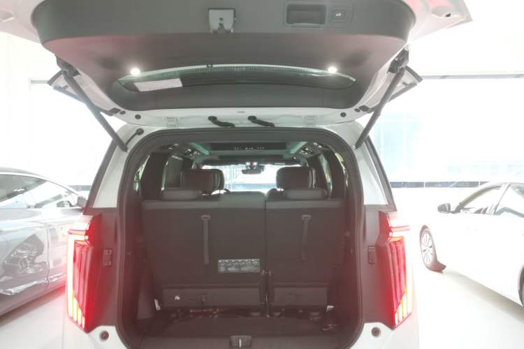 Used GAC Trumpchi M8 2024 Zongshi Series 400T Pioneer Edition Trunk