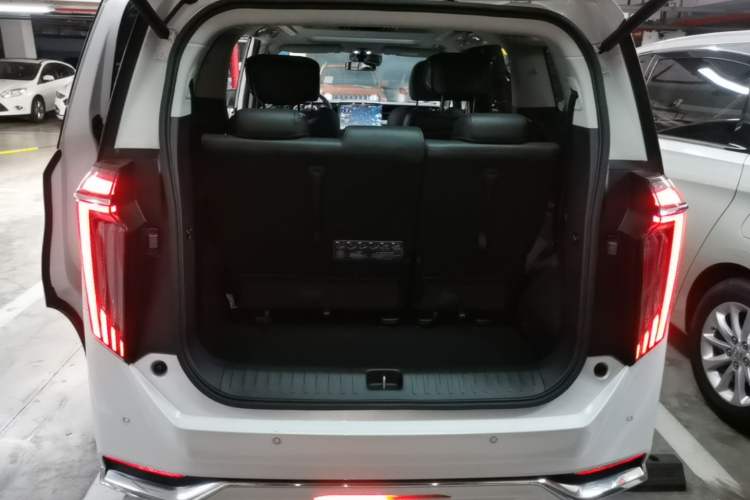 Used GAC Trumpchi M8 2024 Master Series 400T Prestige Edition Trunk
