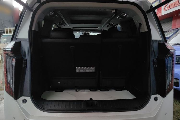 Used GAC Trumpchi M8 2024 Master Series Super Hybrid Edition Trunk