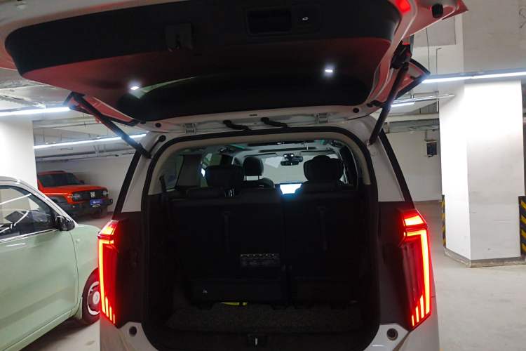 Used GAC Trumpchi M8 2024 Master Series 400T Ultimate Edition Trunk