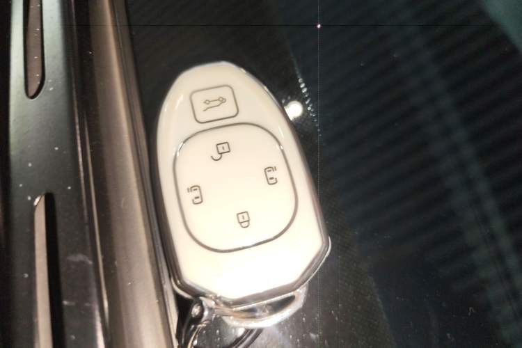 Used GAC Trumpchi M8 2024 Master Series 400T Prestige Edition Vehicle Key