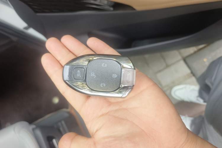 Used GAC Trumpchi M8 2024 Master Series 400T Ultimate Edition Vehicle Key