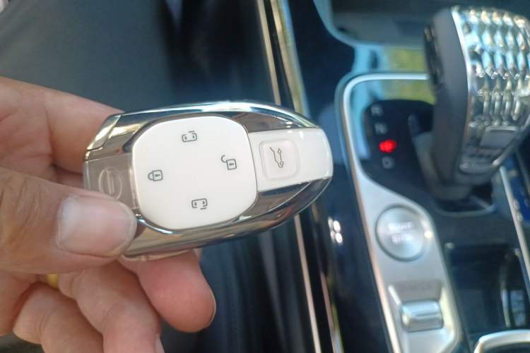 Used GAC Trumpchi M8 2024 Master Series 400T Ultimate Edition Vehicle Key