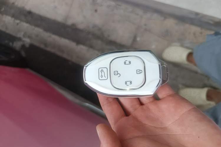 Used GAC Trumpchi M8 2024 Master Series 400T Prestige Edition Vehicle Key