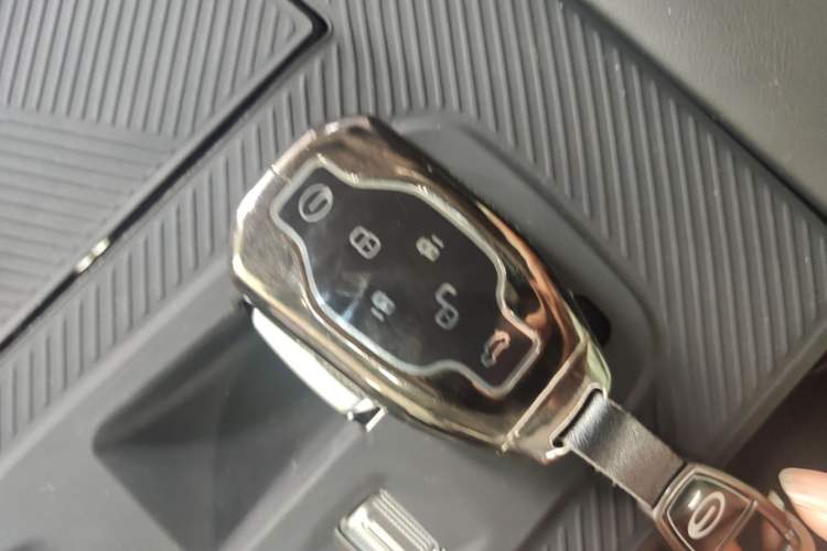 Used GAC Trumpchi M8 2024 Master Series 400T Ultimate Edition Vehicle Key