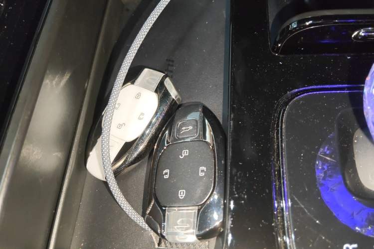 Used GAC Trumpchi M8 2024 Zongshi Series 400T Pioneer Edition Vehicle Key