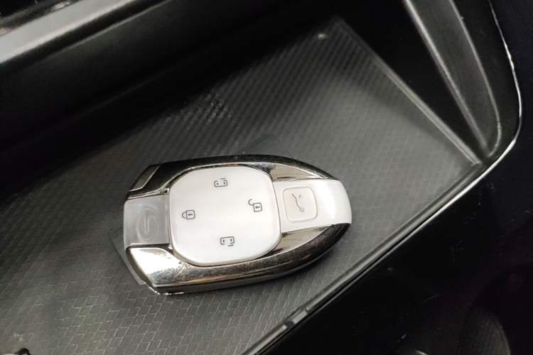 Used GAC Trumpchi M8 2024 Zongshi Series 400T Pioneer Edition Vehicle Key
