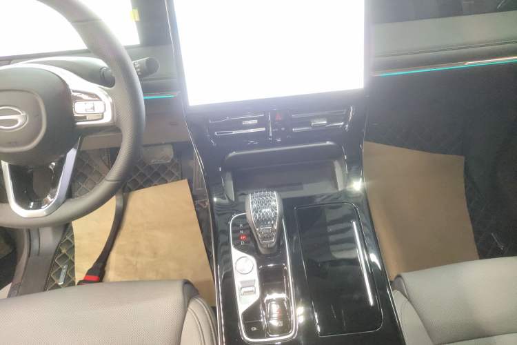 Used GAC Trumpchi M8 2024 Master Series 400T Ultimate Edition Gear Lever