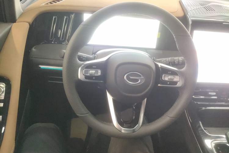 Used GAC Trumpchi M8 2024 Master Series 400T Ultimate Edition Steering Wheel